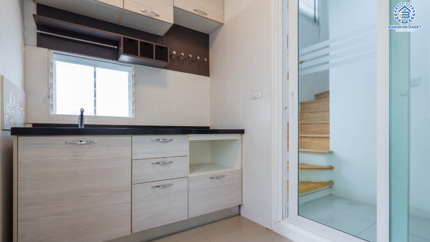 *****บ้านเดี่ยวมือสอง ม.อินนิซิโอ พระราม2 บ้านสวยพร้อมอยู่ ตอบโจทย์ทุกฟังก์ชัน เนื้อที่ 52.9 ตร.ว. ฟังก์ชัน 3 ห้องนอน 2 ห้องน้ำ 2 ที่จอดรถ แถมฟรี !! เครื่องปรับอากาศ 5 เครื่อง บนทำเลดี เดินทางสะดวก ใกล้เซ็นทรัลพระราม2 และใกล้ทางด่วน "เฉลิมมหานคร"  รายล้อมด้วยสิ่งอำนวยความสะดวกมาย